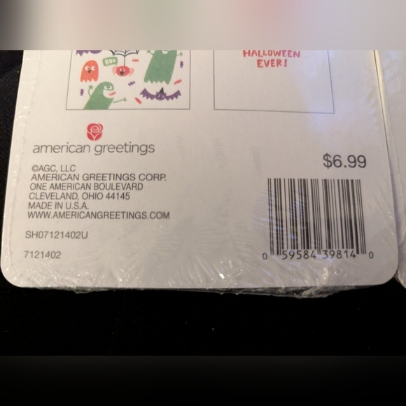 Halloween American Greetings Cards includes 7 packs of 8 cards each - Picture 9 of 9